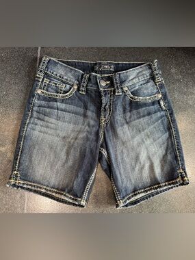 Silver Jeans Women's Faded Indigo Denim Shorts